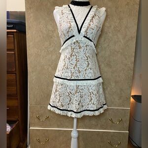 Dolcicimo lace white dress